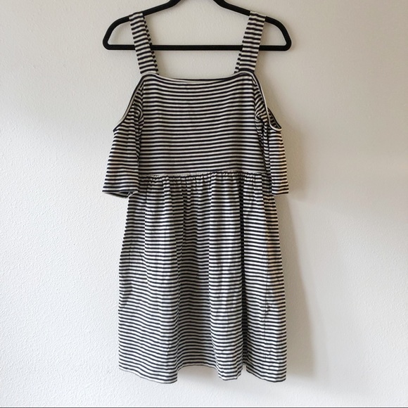 ✨ 2 for $40 SALE | ASOS | Black & White Striped Off Shoulder Dress - Picture 4 of 5
